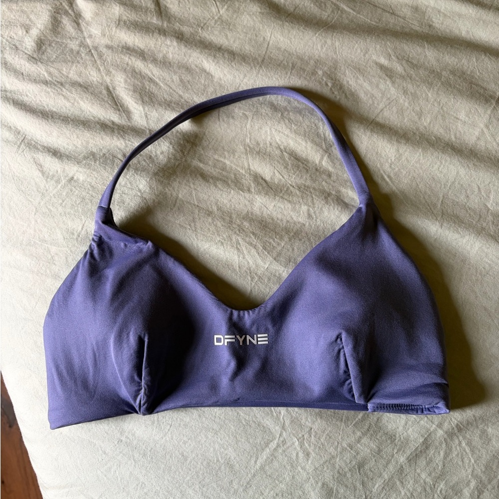 NWOT DFYNE Halter Neck Sports Bra — Small